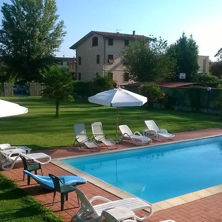 לוקה B&B Il Casale Di Nanni מראה חיצוני תמונה