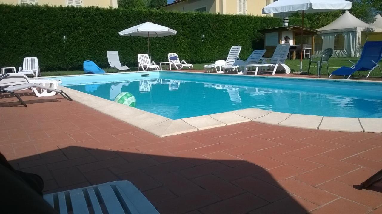 לוקה B&B Il Casale Di Nanni מראה חיצוני תמונה