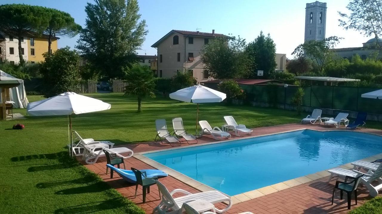 לוקה B&B Il Casale Di Nanni מראה חיצוני תמונה